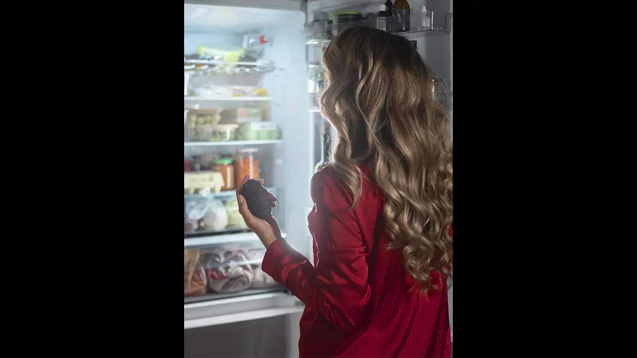 ஃப்ரீசரில் ஐஸ் கட்டுவது ஏன்? அதை எளிதாக சுத்தம் செய்ய சில டிப்ஸ் இதோ!