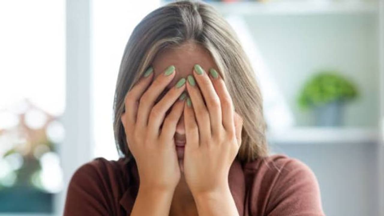 നന്നായി ജോലി ചെയ്തതിന് പിരിച്ചുവിട്ടു, യുവതിയുടെ അനുഭവം കേട്ട് അന്തംവിട്ട് നെറ്റിസൺസ് നന്നായി ജോലി ചെയ്തതിന് പിരിച്ചുവിട്ടു, യുവതിയുടെ അനുഭവം കേട്ട് അന്തംവിട്ട് നെറ്റിസൺസ്