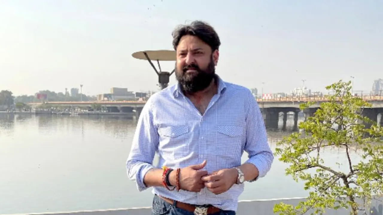 Mohit Kamboj: A Visionary Leader in Real Estate, Social Work, and Politics Mohit Kamboj: A Visionary Leader in Real Estate, Social Work, and Politics