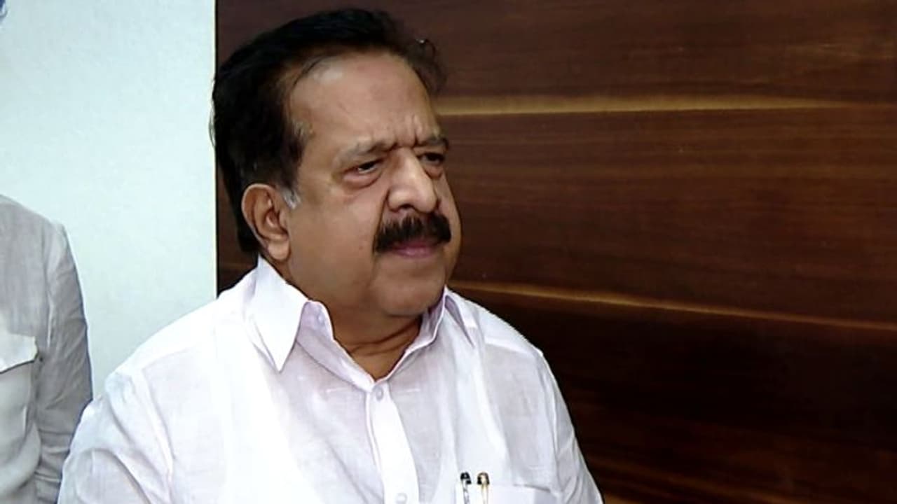 'വർഗീയ വിദ്വേഷ പ്രസ്താവന' വിജയരാഘവനെ സിപിഎം പോളിറ്റ് ബ്യൂറോയിൽ നിന്ന് നീക്കണം, കേസെടുക്കണമെന്നും ചെന്നിത്തല