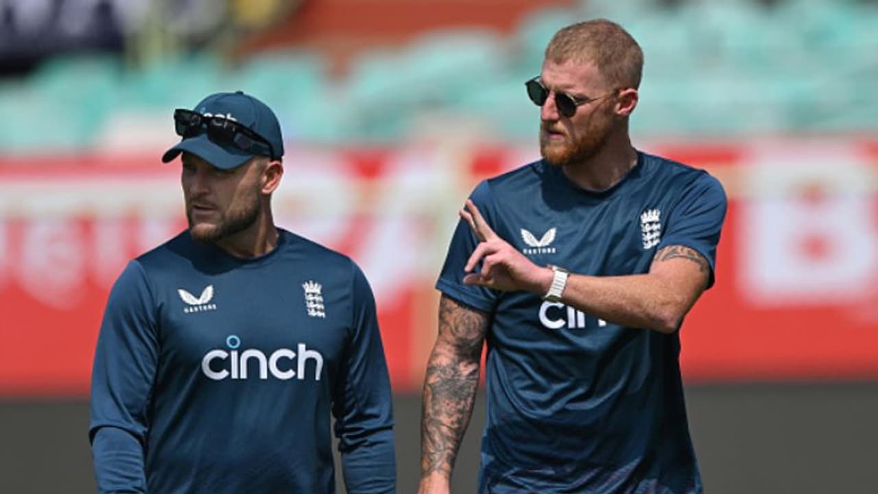 'പറ്റുമെങ്കില്‍ അടുത്ത വിമാനം പിടിച്ച് ഓടിക്കോ, ഇനി ബാസ്ബോളിനെ കുറിച്ച് മിണ്ടരുത്'; പരിഹസിച്ച് മുന്‍ താരം