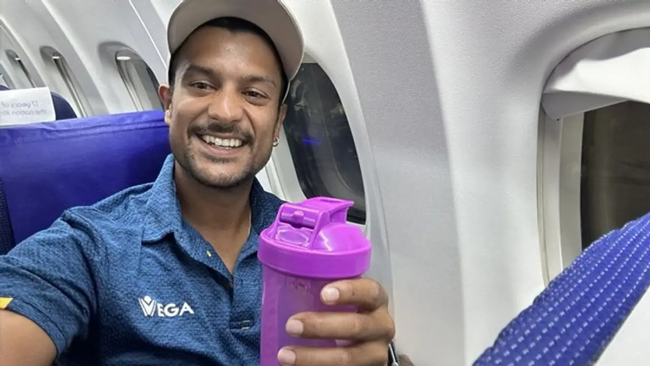'Bilkul bhi risk nahi lene ka re babaaaaa': Mayank Agarwal's flight picture post health scare 'Bilkul bhi risk nahi lene ka re babaaaaa': Mayank Agarwal's flight picture post health scare
