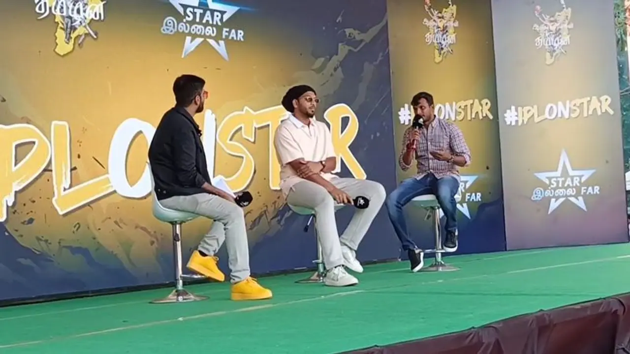 தோனி தலைமையில் விளையாட யாருக்கு தான் ஆசை இருக்காது? வேகப்பந்து வீச்சாளர் நடராஜன் சுவாரசியம் தோனி தலைமையில் விளையாட யாருக்கு தான் ஆசை இருக்காது? வேகப்பந்து வீச்சாளர் நடராஜன் சுவாரசியம்