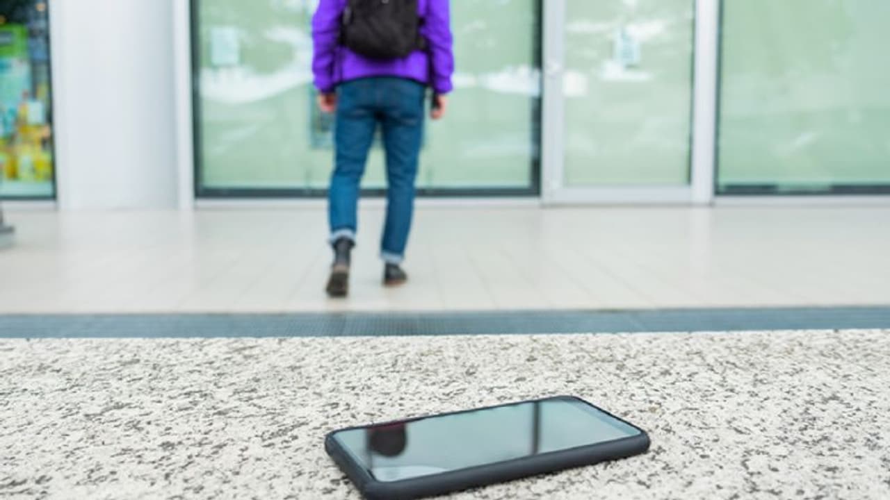 தொலைந்துபோன செல் போன்.. ஈஸியா நாமே கண்டு பிடிக்கலாம் தெரியுமா? லாக் கூட செய்யலாம் ஆனால் எப்படி? முழு விவரம்! தொலைந்துபோன செல் போன்.. ஈஸியா நாமே கண்டு பிடிக்கலாம் தெரியுமா? லாக் கூட செய்யலாம் ஆனால் எப்படி? முழு விவரம்!