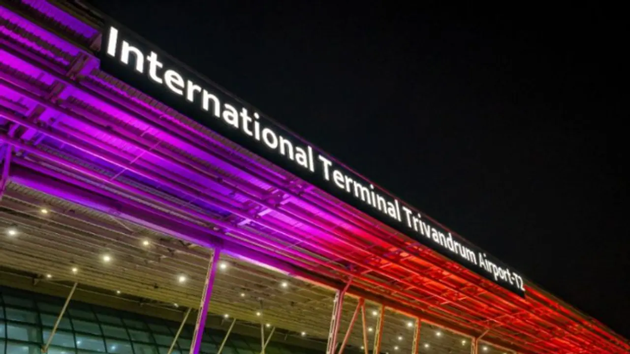 '7.31 ലക്ഷം രൂപയുടെ 40,600 സിഗരറ്റ് സ്റ്റിക്കുകള്'; തിരുവനന്തപുരത്ത് രണ്ട് പേര് പിടിയില് '7.31 ലക്ഷം രൂപയുടെ 40,600 സിഗരറ്റ് സ്റ്റിക്കുകള്'; തിരുവനന്തപുരത്ത് രണ്ട് പേര് പിടിയില്