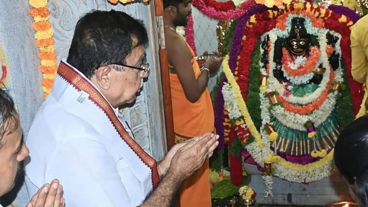  ಎಲ್ಲ ಧರ್ಮದವರನ್ನು ಪ್ರೀತಿ, ವಿಶ್ವಾಸದಿಂದ ಕಾಣಬೇಕು: ರಾಜಣ್ಣ ಕರೆ