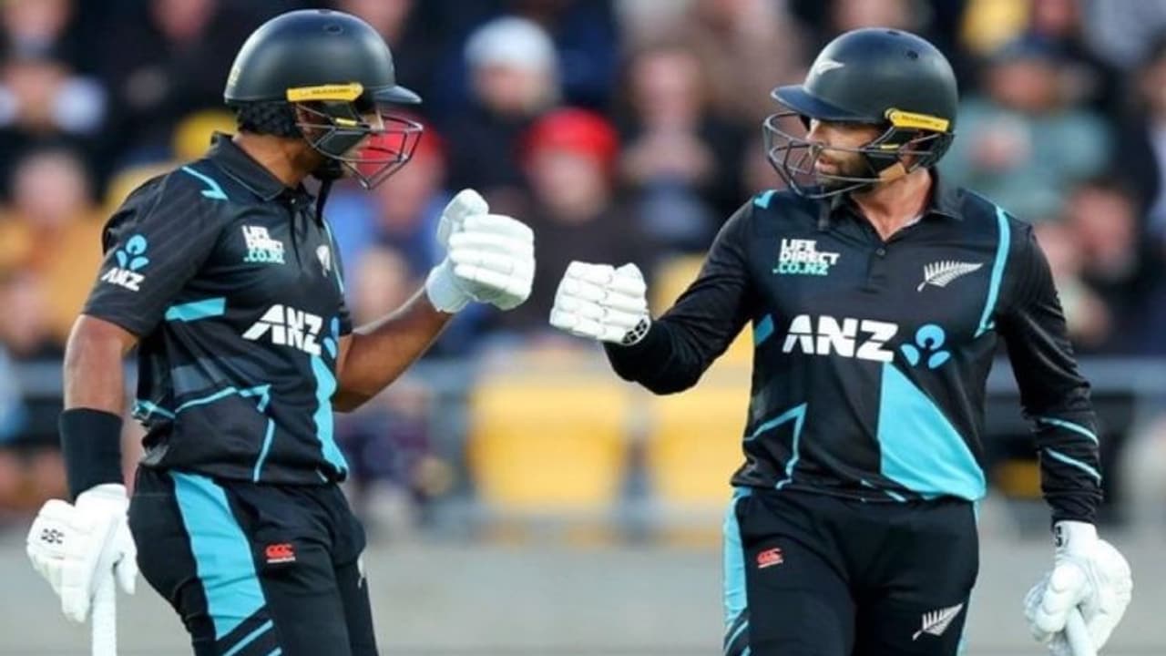 NZ vs AUS 1st T20I: வானவேடிக்கை காட்டிய ரச்சின் ரவீந்திரா, டெவோன் கான்வே – நியூசிலாந்து 215 ரன்கள் குவிப்பு!