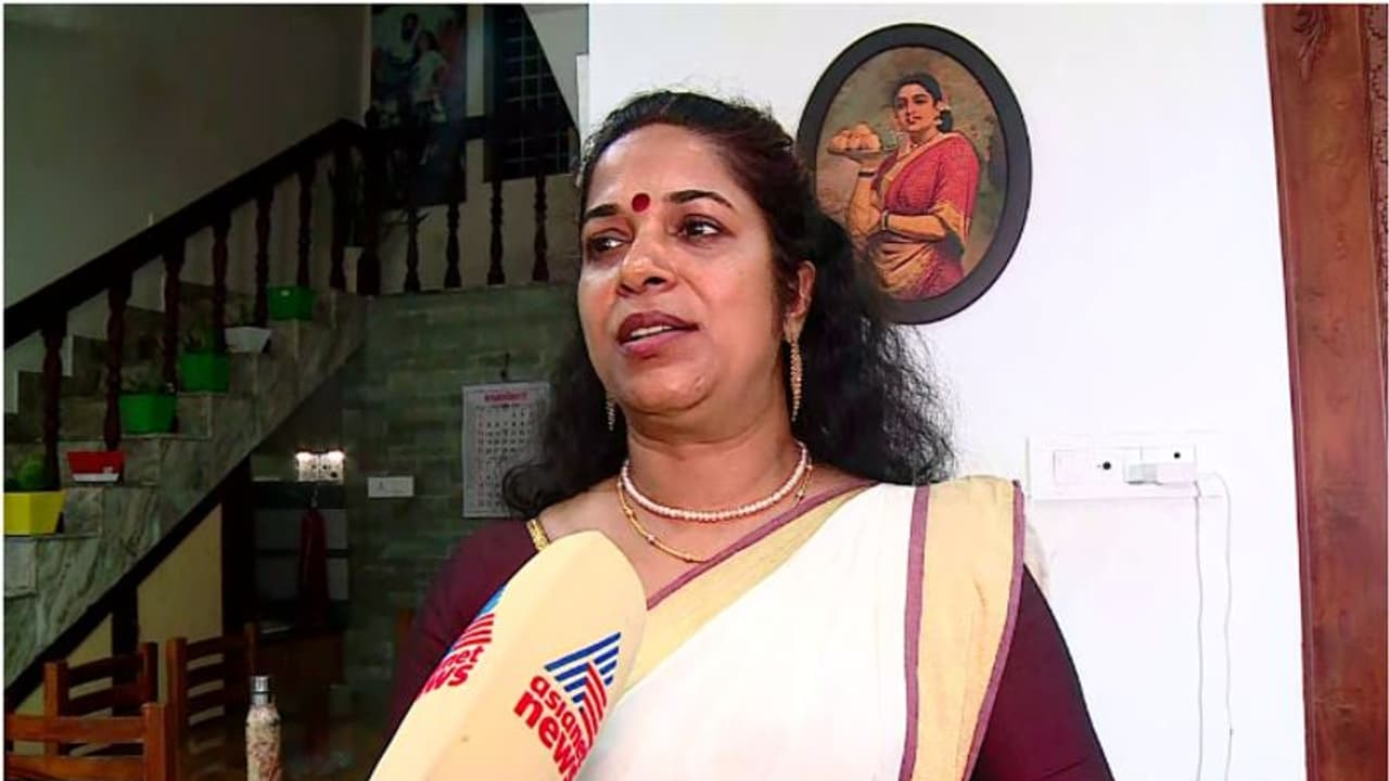 'നന്നായി പ്രവർത്തിച്ചാൽ എറണാകുളമിങ്ങെടുക്കാം'; പ്രതീക്ഷ പങ്കുവെച്ച് കെ ജെ ഷൈൻ