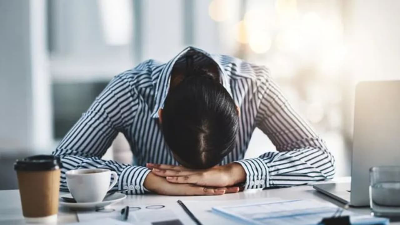 എപ്പോഴും ക്ഷീണം തോന്നാറുണ്ടോ? ഇവയാകാം കാരണങ്ങള്... എപ്പോഴും ക്ഷീണം തോന്നാറുണ്ടോ? ഇവയാകാം കാരണങ്ങള്...