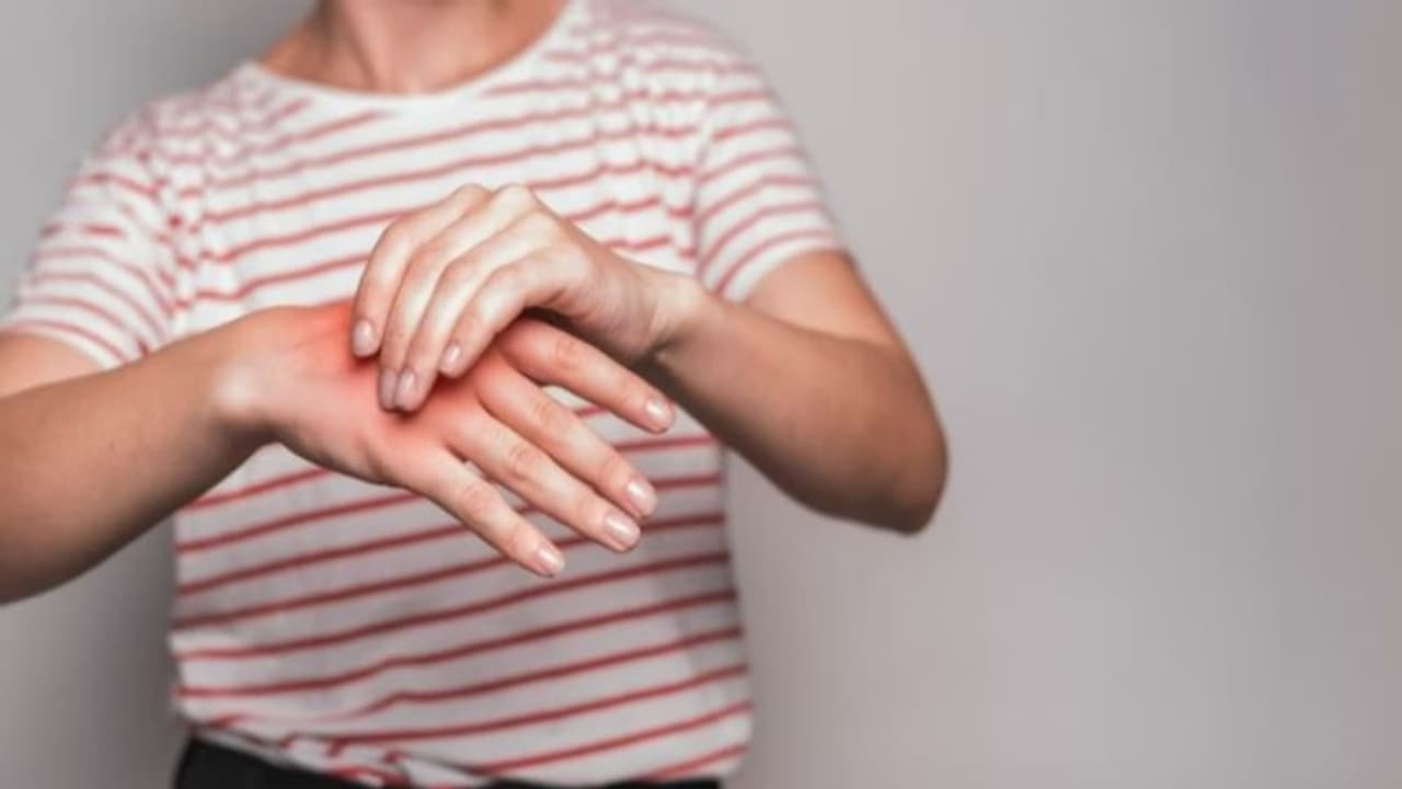 വിറ്റാമിന്‍ ബിയുടെ കുറവുണ്ടോ? ശരീരം കാണിക്കുന്ന ഈ ലക്ഷണങ്ങളെ നിസാരമായി കാണരുതേ... 