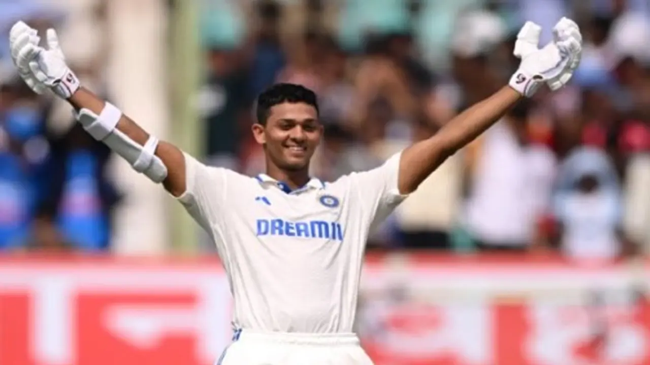 అశ్విన్ కాదు.. రోహిత్ శ‌ర్మ కాదు.. స్టార్ల‌ను వెన‌క్కినెట్టి 'ప్లేయ‌ర్ ఆఫ్ దీ సిరీస్'గా నిలిచిన యంగ్ ప్లేయర్ !