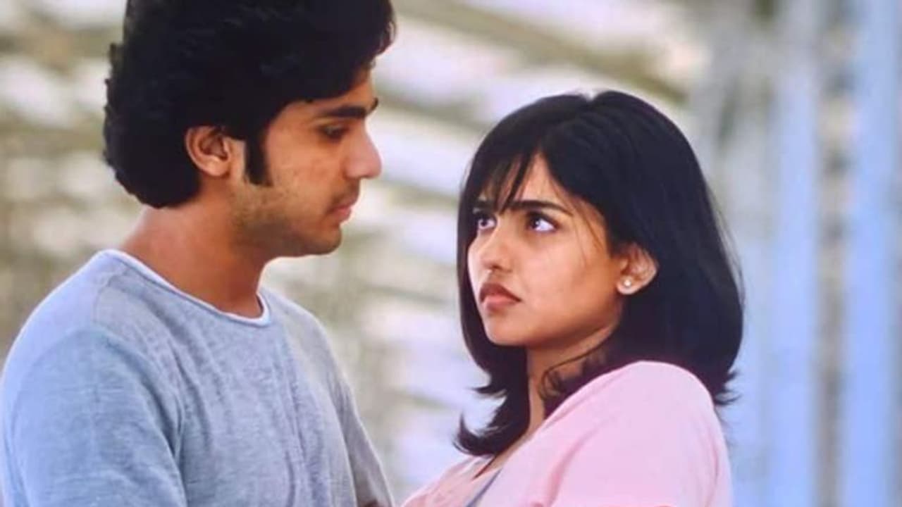 മൂന്നാമാഴ്ചയില് മലയാളത്തില് ഇങ്ങനെ സംഭവിക്കുന്നത് ഇതാദ്യം, ഞെട്ടിച്ച് പ്രേമലു മൂന്നാമാഴ്ചയില് മലയാളത്തില് ഇങ്ങനെ സംഭവിക്കുന്നത് ഇതാദ്യം, ഞെട്ടിച്ച് പ്രേമലു