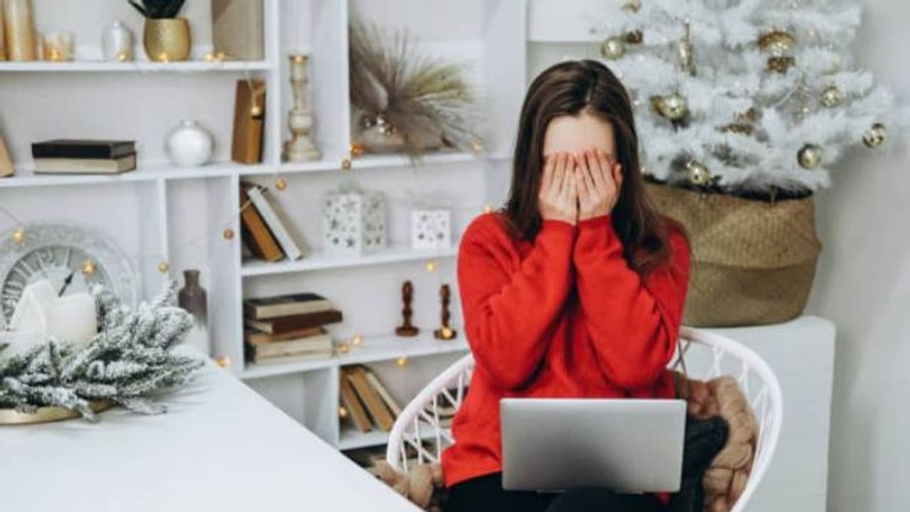 10 കോടി ലോട്ടറിയടിച്ചു, കാശ് മുടക്കിയത് താനെന്ന് കാമുകൻ, ചില്ലിക്കാശ് തരില്ലെന്ന് കാമുകി