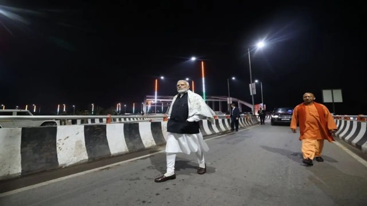 നട്ടപ്പാതിരായ്ക്ക് പുതിയ സൂപ്പർ ഹൈവേയിൽ മിന്നൽ പരിശോധനയുമായി മോദിയും യോഗിയും! നട്ടപ്പാതിരായ്ക്ക് പുതിയ സൂപ്പർ ഹൈവേയിൽ മിന്നൽ പരിശോധനയുമായി മോദിയും യോഗിയും!