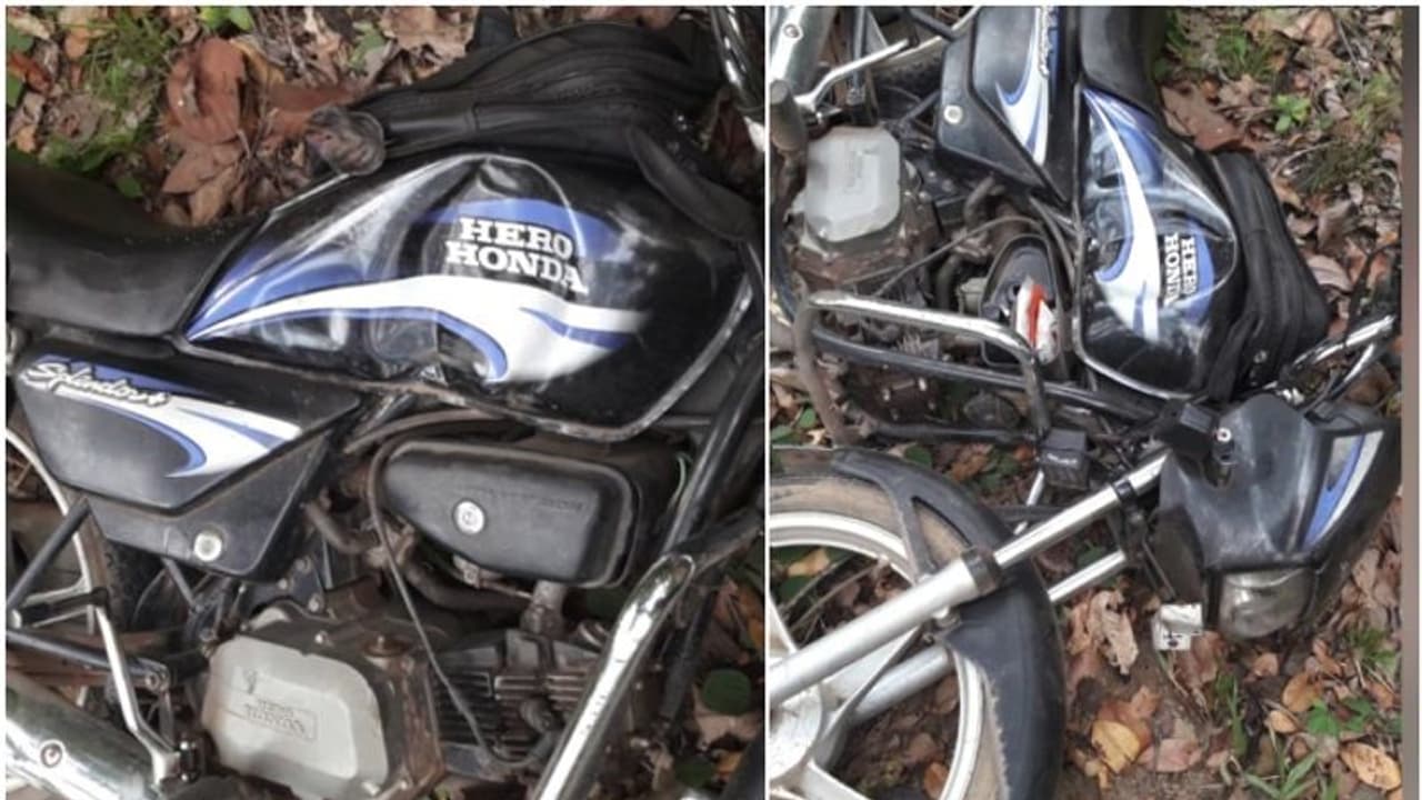 കാട്ടാന പാഞ്ഞടുത്തു, ബൈക്ക് ഉപേക്ഷിച്ച് ഓടിയിട്ടും പിന്തുടർന്നു, വനംവകുപ്പ് ഉദ്യോഗസ്ഥന് തലനാരിഴയ്ക്ക് രക്ഷ കാട്ടാന പാഞ്ഞടുത്തു, ബൈക്ക് ഉപേക്ഷിച്ച് ഓടിയിട്ടും പിന്തുടർന്നു, വനംവകുപ്പ് ഉദ്യോഗസ്ഥന് തലനാരിഴയ്ക്ക് രക്ഷ