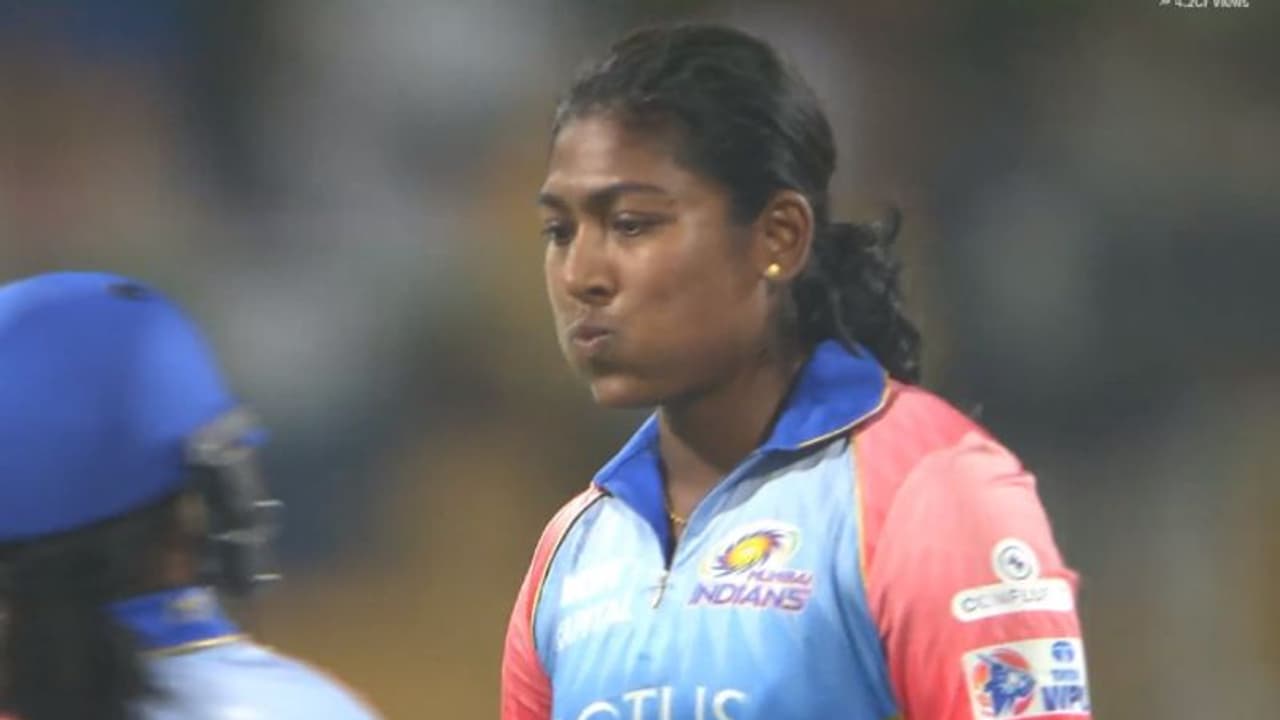 വീണ്ടും സജന സജീവന്‍! വയനാടന്‍ കൊടുങ്കാറ്റിനും മുംബൈ ഇന്ത്യന്‍സിനെ രക്ഷിക്കാനായില്ല; ഡല്‍ഹി കാപിറ്റല്‍സിന് ജയം