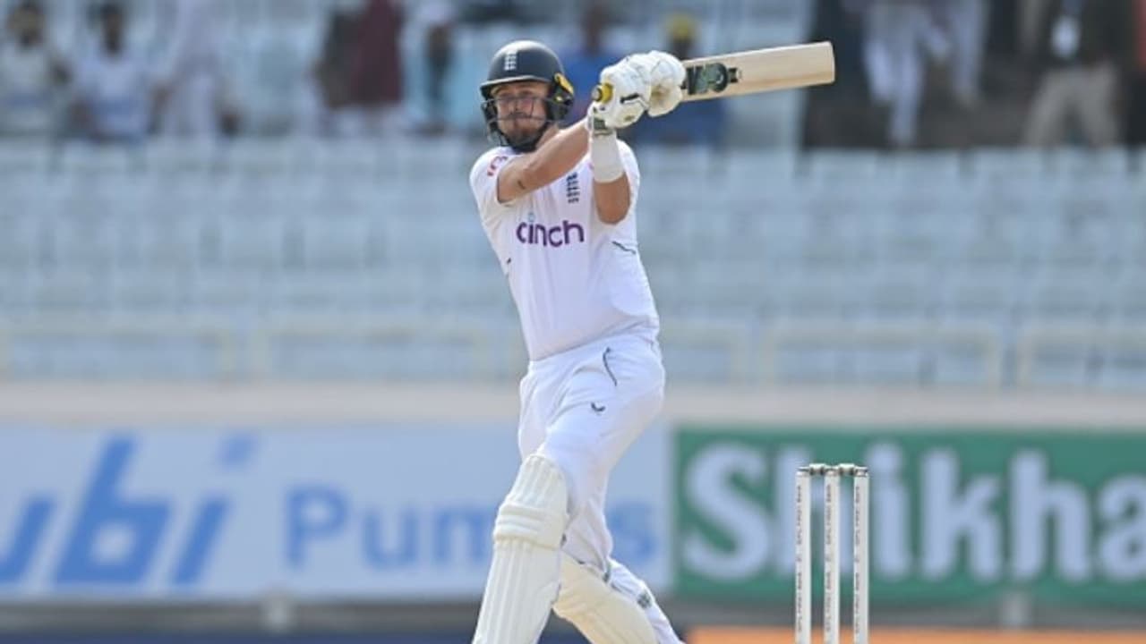 രണ്ടാം ദിനം തകർത്തടിച്ച് റോബിന്‍സണ്‍, ഫിഫ്റ്റി, കട്ടക്ക് കൂടെ നിന്ന് ജോ റൂട്ടും; ഇന്ത്യന്‍ പദ്ധതികള്‍ പാളുന്നു