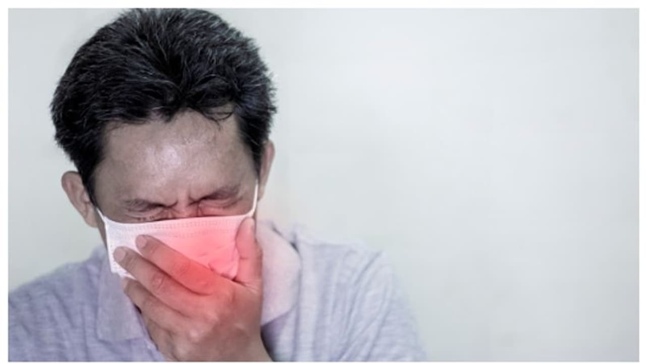 ക്യാന്‍സര്‍ അതിജീവിച്ച ആളുടെ മൂക്കില്‍ നിന്നും രക്തം; പരിശോധനയില്‍‌ കണ്ടെത്തിയത് 150 ഓളം പുഴുക്കളെ!