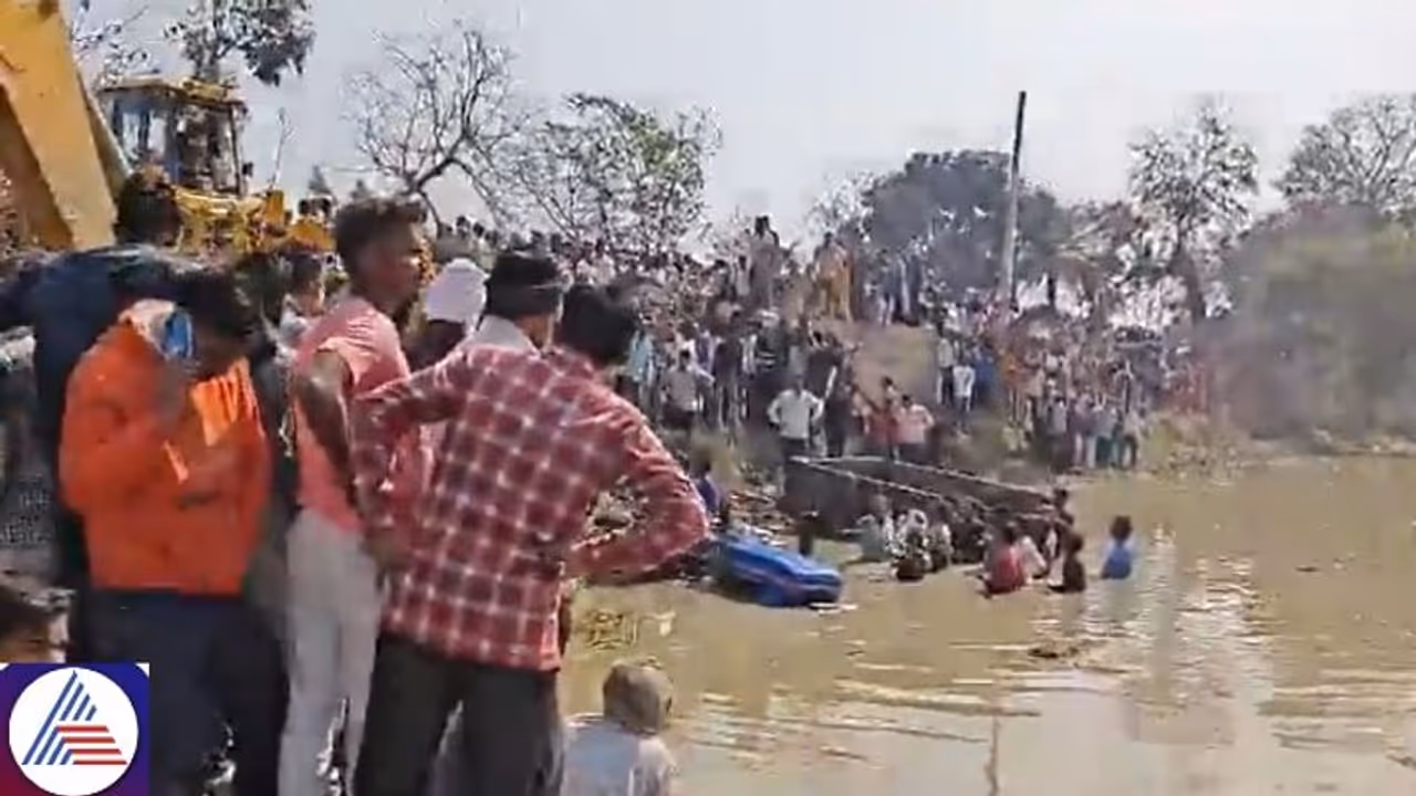 UP tragedy: 15 pilgrims killed as tractor trolley falls into pond in Kasganj; dramatic videos go viral (WATCH)