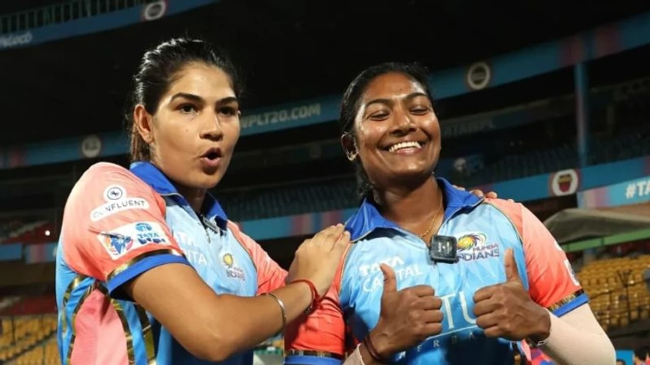 മുംബൈയുടെ തലവര മാറ്റിയ ഒരൊറ്റ സിക്സ്, മലയാളി താരം സജ്ന മുംബൈയുടെ പൊള്ളാര്ഡെന്ന് സഹതാരം മുംബൈയുടെ തലവര മാറ്റിയ ഒരൊറ്റ സിക്സ്, മലയാളി താരം സജ്ന മുംബൈയുടെ പൊള്ളാര്ഡെന്ന് സഹതാരം