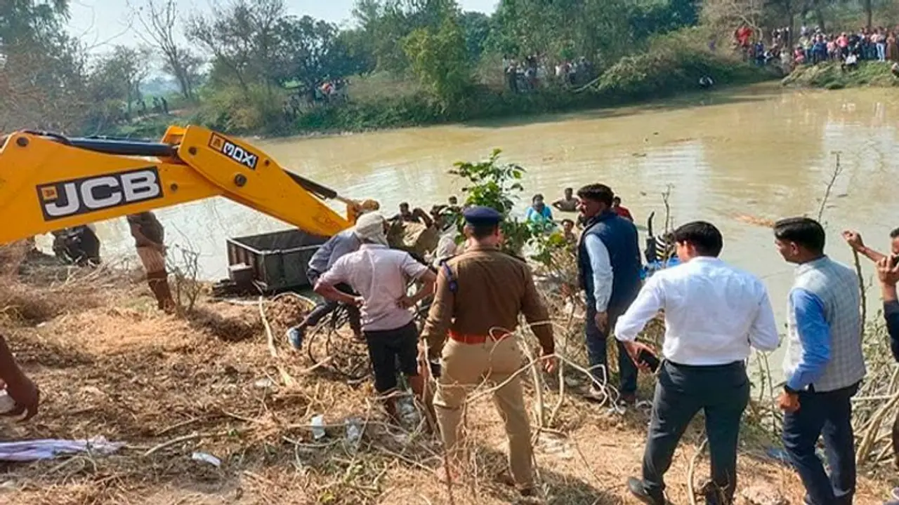 कासगंज में भयावह मंजर:6 माह के बच्चे का मुंडन कराने जा रहा था परिवार, काल ने रोका रास्ता-अब तक निकलीं 23 लाशें