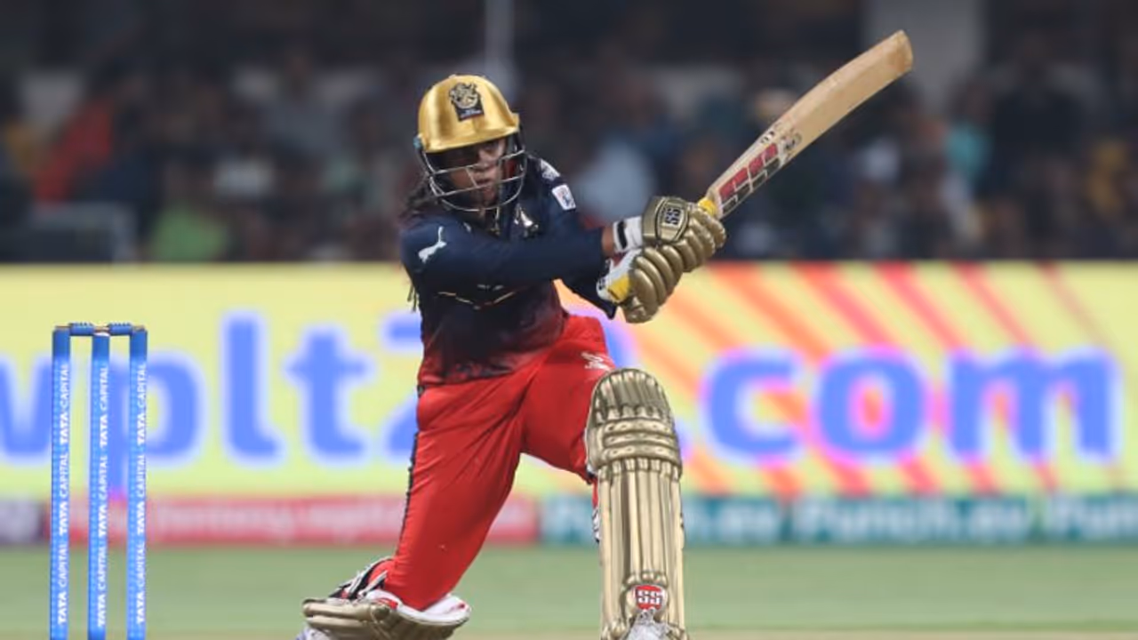 മന്ദാന ഫ്ലോപ്! റിച്ച ഘോഷ് സഭിനേനി മേഘന റിച്ച് വെടിക്കെട്ട്; ആര്സിബിക്ക് മികച്ച സ്കോര് മന്ദാന ഫ്ലോപ്! റിച്ച ഘോഷ് സഭിനേനി മേഘന റിച്ച് വെടിക്കെട്ട്; ആര്സിബിക്ക് മികച്ച സ്കോര്