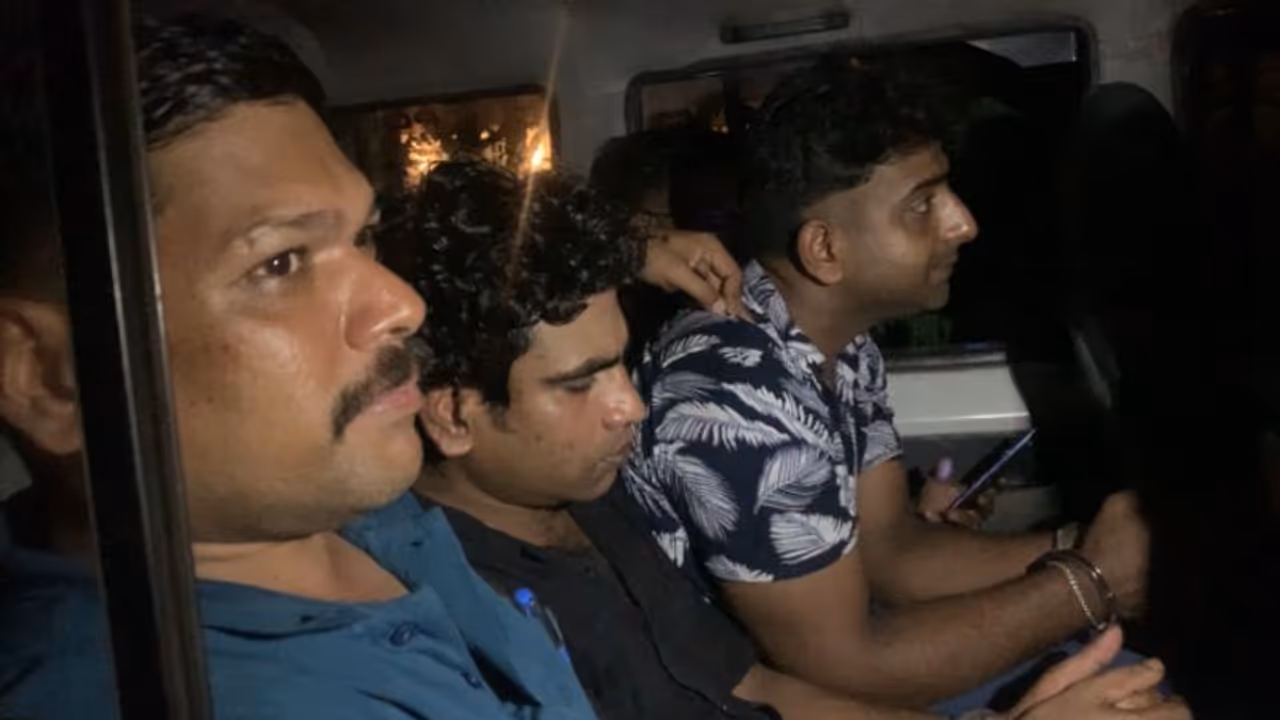 എംഡിഎംഎയുമായി പിടിച്ചപ്പോൾ എസ്ഐയെ മര്ദ്ദിച്ച് കടന്നു, ഒടുവിൽ വലവീശിയപ്പോൾ പിടിയിലായത് അഞ്ചര കിലോ കഞ്ചാവുമായി എംഡിഎംഎയുമായി പിടിച്ചപ്പോൾ എസ്ഐയെ മര്ദ്ദിച്ച് കടന്നു, ഒടുവിൽ വലവീശിയപ്പോൾ പിടിയിലായത് അഞ്ചര കിലോ കഞ്ചാവുമായി