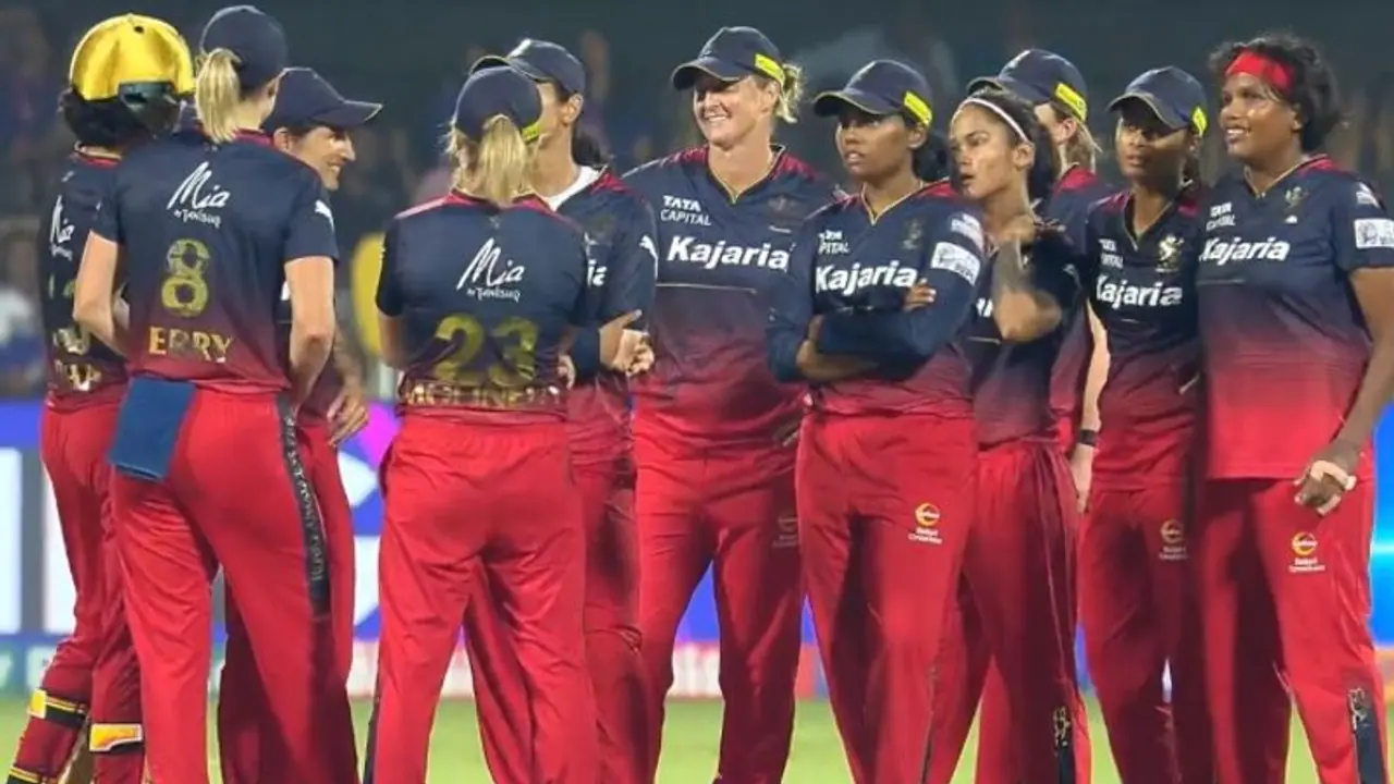 RCBW vs UPW: முதல் முறையாக முதலில் பேட்டிங் செய்து வெற்றி பெற்ற ஆர்சிபி – 2 ரன்னில் தோற்ற யுபி வாரியர்ஸ்!