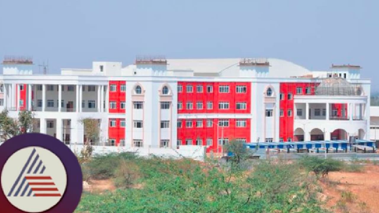  ಮಗು ಸತ್ತಿದೆ ಎಂದು ಹೇಳಿ ಮಕ್ಕಳ ಮಾರಾಟ ಮಾಡುತ್ತಿದ್ದ ನರ್ಸ್! ಕೊಪ್ಪಳ ಜಿಲ್ಲಾಸ್ಪತ್ರೆಯಲ್ಲಿ ನಡೆದ ಪ್ರಕರಣ ಬಯಲಿಗೆ!