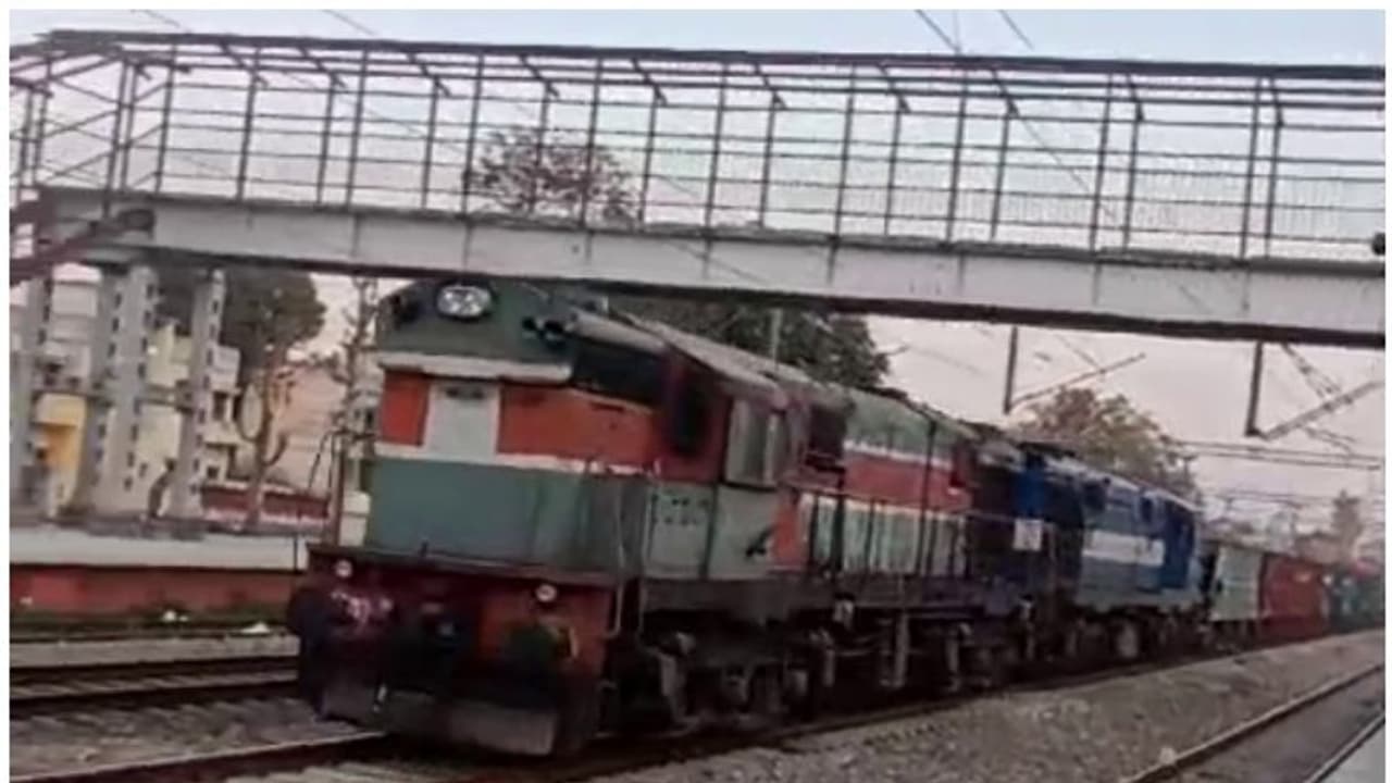 ഡ്രൈവറില്ലാതെ ട്രെയിൻ ഓടിയത് 70 കിലോമീറ്ററോളം ദൂരം! കാരണം ഭൂമിയുടെ ചരിവെന്ന് സൂചന, ഒഴിവായത് വൻ ദുരന്തം