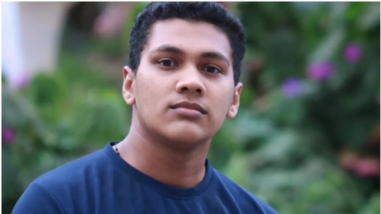 കോട്ടയത്ത് സ്കൂട്ടർ നിയന്ത്രണം വിട്ട് മതിലില് ഇടിച്ചു, യുവാവിന് ദാരുണാന്ത്യം കോട്ടയത്ത് സ്കൂട്ടർ നിയന്ത്രണം വിട്ട് മതിലില് ഇടിച്ചു, യുവാവിന് ദാരുണാന്ത്യം