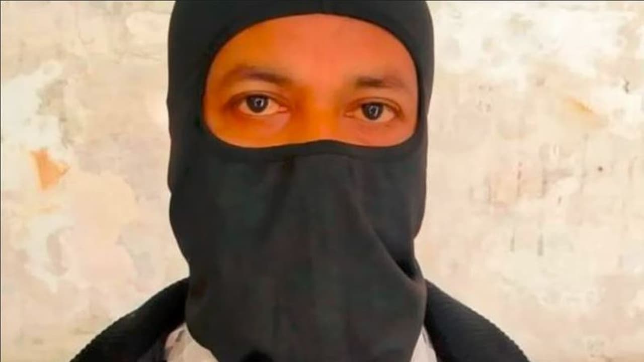 ಸರ್ಕಾರಿ ಉರ್ದು ಶಾಲೆ ಶಿಕ್ಷಕನಾಗಿದ್ದುಕೊಂಡೆ ಉಗ್ರ ಚಟುವಟಿಕೆ : 22 ವರ್ಷದ ನಂತರ ಬಂಧನ ಸರ್ಕಾರಿ ಉರ್ದು ಶಾಲೆ ಶಿಕ್ಷಕನಾಗಿದ್ದುಕೊಂಡೆ ಉಗ್ರ ಚಟುವಟಿಕೆ : 22 ವರ್ಷದ ನಂತರ ಬಂಧನ