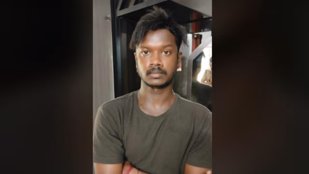 'ജോലി മെഡിക്കൽ റെപ്പ്, തൃശൂരിൽ എപ്പോഴും കാണാം'; പക്ഷെ യഥാർത്ഥ പണി വേറെ, ഒടുവില് പിടിയിൽ 'ജോലി മെഡിക്കൽ റെപ്പ്, തൃശൂരിൽ എപ്പോഴും കാണാം'; പക്ഷെ യഥാർത്ഥ പണി വേറെ, ഒടുവില് പിടിയിൽ