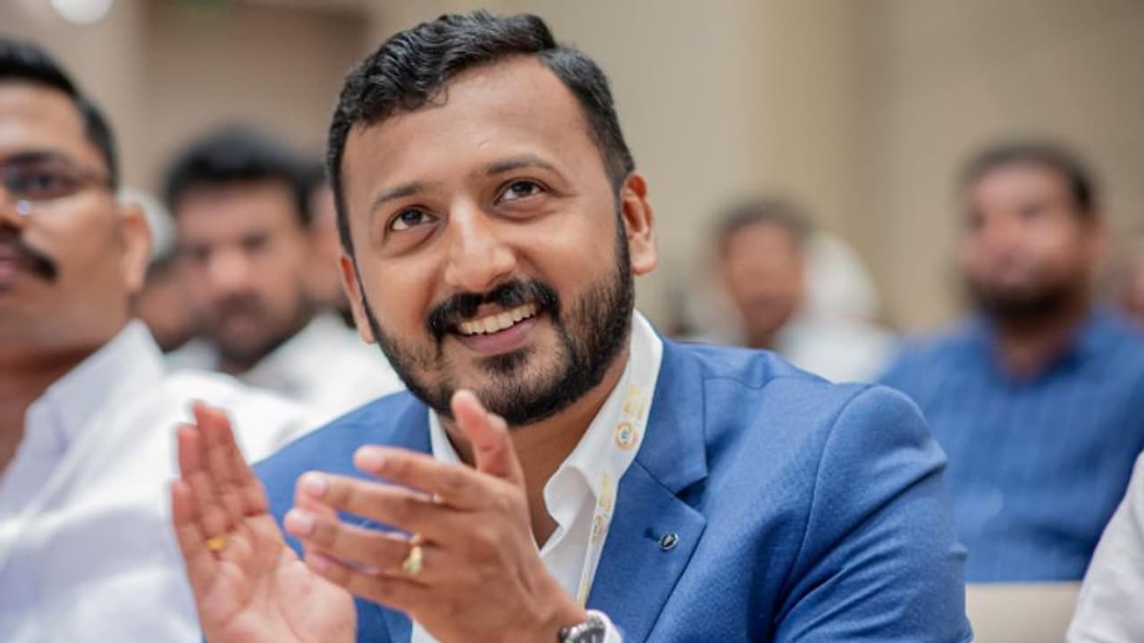 'നിന്നെ ഒക്കെ തൂക്കി കൊല്ലാൻ വിധിച്ചുയെന്ന് കേൾക്കാൻ കാത്തിരിക്കുകയാണ്'; ടിപി വധക്കേസ് പ്രതികളെ കുറിച്ച് രാഹുൽ