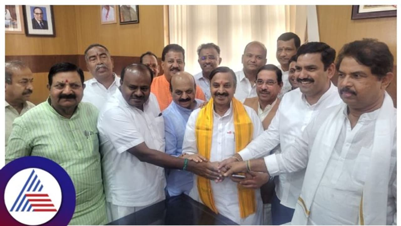 ರಾಜ್ಯಸಭೆ ಚುನಾವಣೆ ಬಿಜೆಪಿಗೆ ಮೊದಲ ಗೆಲುವು, ಮೈತ್ರಿ ನಾಯಕರ ಸಂಭ್ರಮ ರಾಜ್ಯಸಭೆ ಚುನಾವಣೆ ಬಿಜೆಪಿಗೆ ಮೊದಲ ಗೆಲುವು, ಮೈತ್ರಿ ನಾಯಕರ ಸಂಭ್ರಮ