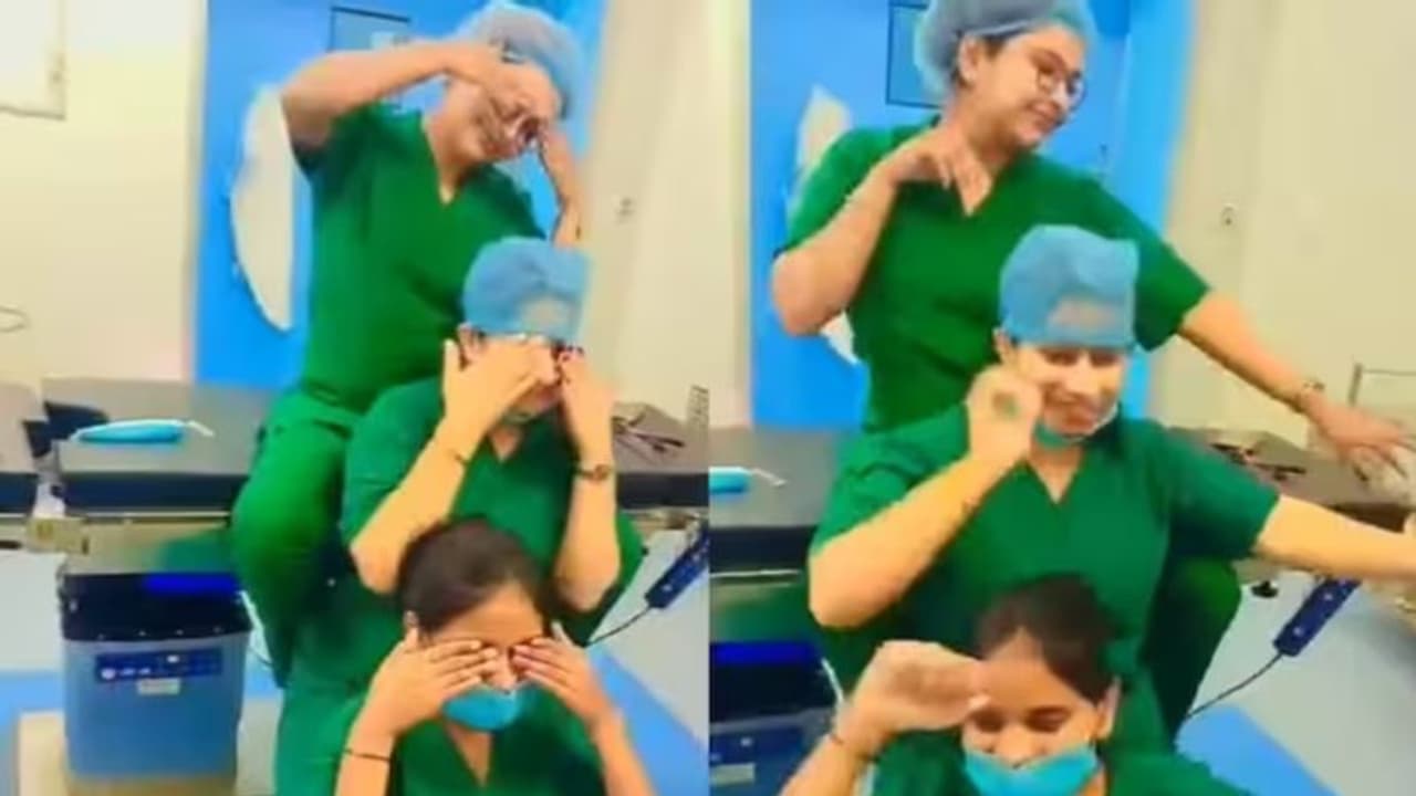 ഓപ്പറേഷൻ തിയേറ്ററിനകത്തെ ഡാൻസ് റീല്സ്; നഴ്സുമാരെ പിരിച്ചുവിട്ടു ഓപ്പറേഷൻ തിയേറ്ററിനകത്തെ ഡാൻസ് റീല്സ്; നഴ്സുമാരെ പിരിച്ചുവിട്ടു