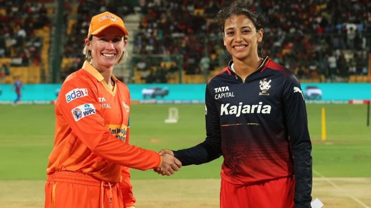 RCBW vs GGT: எந்த மாற்றமும் இல்லை – முதல் வெற்றி பெறுமா குஜராத்? ஆர்சிபி பவுலிங்! RCBW vs GGT: எந்த மாற்றமும் இல்லை – முதல் வெற்றி பெறுமா குஜராத்? ஆர்சிபி பவுலிங்!