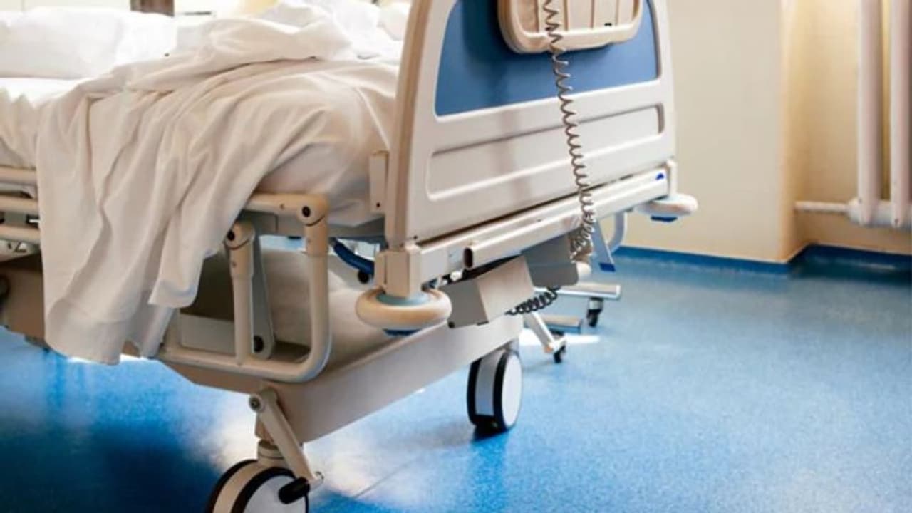 ஐசியு வில் சிகிச்சை பெற்றுவந்த இளம் பெண்.. கற்பழித்த ஊழியர் சிக்கியவரை முறையாக விசாரித்து வரும் போலீசார்!