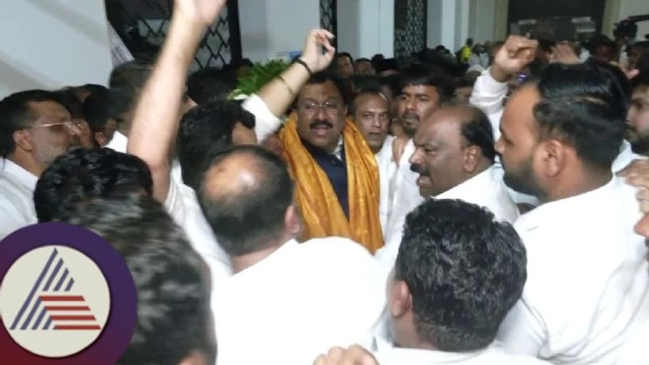 ಶಕ್ತಿಸೌಧದಲ್ಲೇ ಪಾಕಿಸ್ತಾನ ಪರ ಘೋಷಣೆ! ಸ್ವಯಂಪ್ರೇರಿತ ಕೇಸ್‌ ದಾಖಲಿಸಿದ ವಿಧಾನಸೌಧ ಪೊಲೀಸರು!