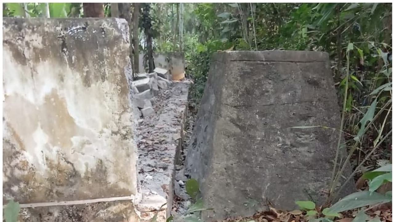 വനത്തിലെ പരിശോധനക്കിടെ അതാ ഒരു മതില്! അതും സർവേ കല്ലിന് മുകളിൽ, പിന്നെ നടന്ന കാര്യം പറയേണ്ടതില്ലല്ലോ...