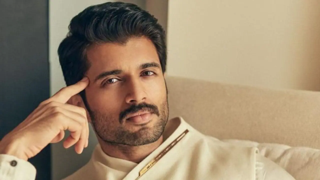 Vijay Devarakonda participates in viral trend, comments on fan's video, 'sending my love to both of you'
