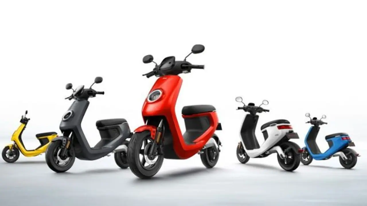 ‘நீயா, நானா’.. போட்டிபோட்டு கொண்டு விலையை குறைக்கும் மின்சார வாகன நிறுவனங்கள்.. ஏன் தெரியுமா?