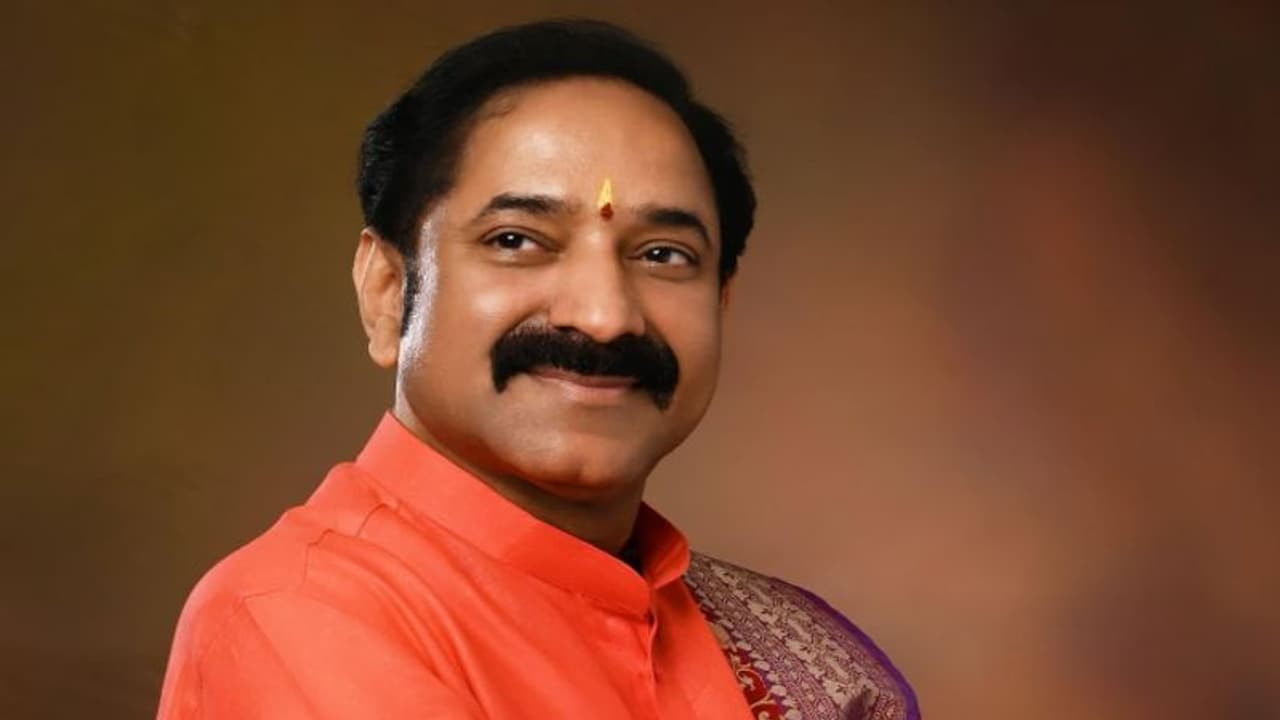 భగవద్గీతా గాన, ప్రచార కర్త ఎల్ వీ గంగాధర శాస్త్రికి కేంద్ర సంగీత నాటక అకాడమీ అవార్డు.. భగవద్గీతా గాన, ప్రచార కర్త ఎల్ వీ గంగాధర శాస్త్రికి కేంద్ర సంగీత నాటక అకాడమీ అవార్డు..