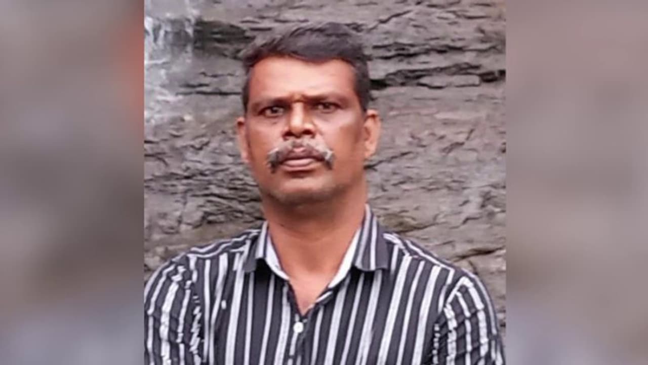 ക്വാട്ടേഴ്സിനുള്ളില് വനം വകുപ്പ് ഉദ്യോഗസ്ഥൻ മരിച്ച നിലയിൽ, പൊലീസ് അന്വേഷണം ക്വാട്ടേഴ്സിനുള്ളില് വനം വകുപ്പ് ഉദ്യോഗസ്ഥൻ മരിച്ച നിലയിൽ, പൊലീസ് അന്വേഷണം