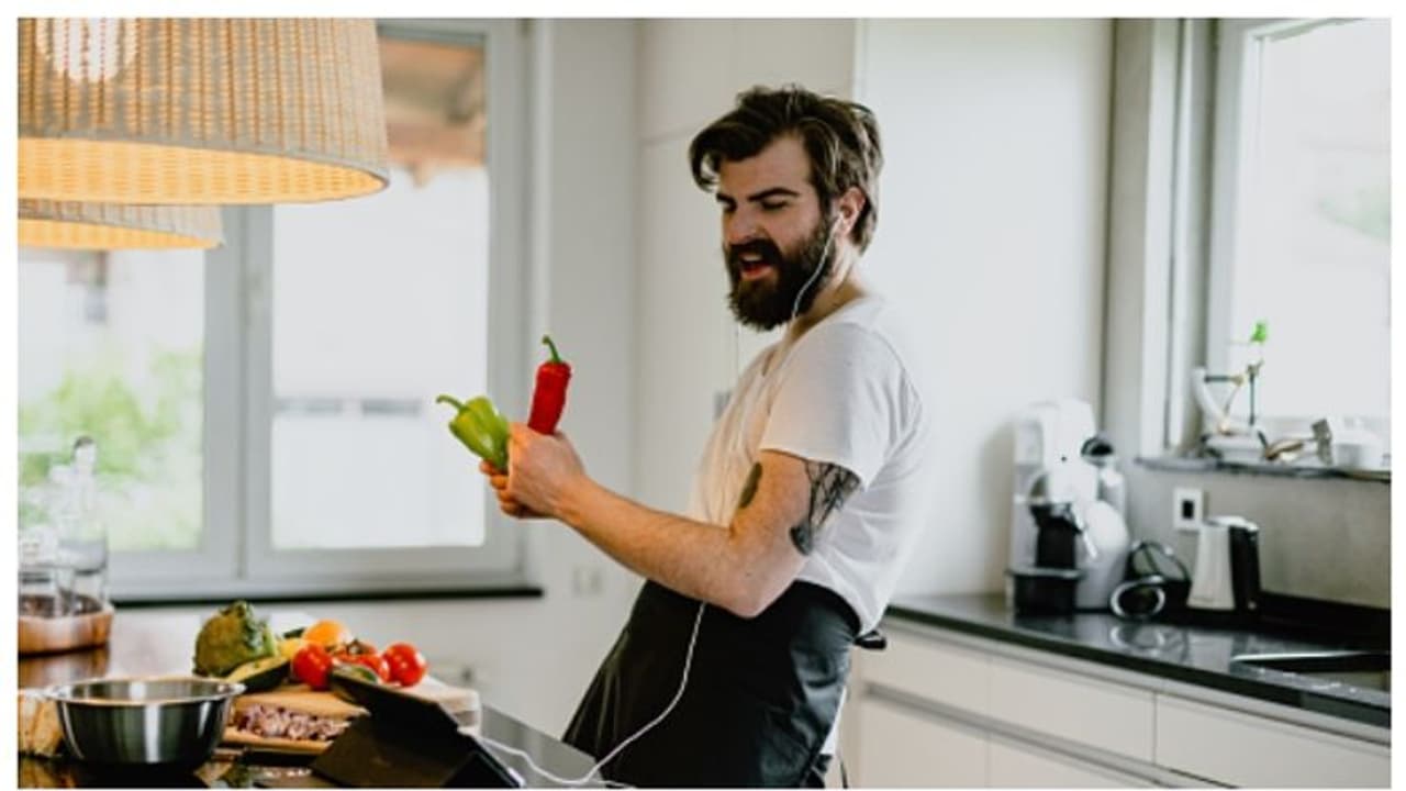 ഭക്ഷണം കഴിക്കുന്നതിന് മുമ്പ് നല്ല സംഗീതം കേൾക്കുന്നത് ആരോഗ്യത്തിന് നല്ലതോ? ഭക്ഷണം കഴിക്കുന്നതിന് മുമ്പ് നല്ല സംഗീതം കേൾക്കുന്നത് ആരോഗ്യത്തിന് നല്ലതോ?