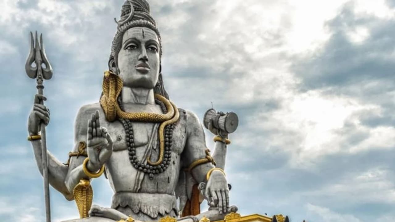  Shivaratri 2024 : ഇന്ത്യയിലെ വിശേഷപ്പെട്ട അഞ്ച് ശിവരാത്രി ആഘോഷസ്ഥലങ്ങള്‍...