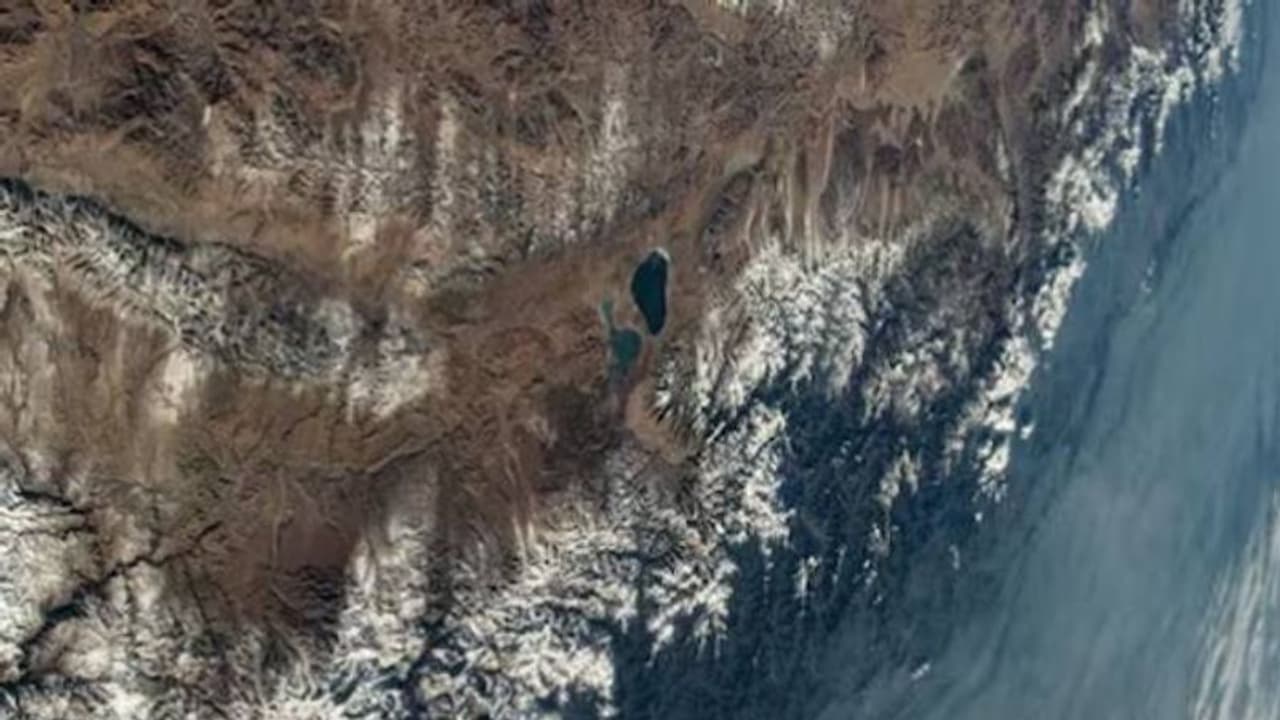 ഹിമാലയം മുതൽ ബഹാമാസ് വരെ നാസയ്ക്കൊപ്പം ടൂർ പോകാം... ഹിമാലയം മുതൽ ബഹാമാസ് വരെ നാസയ്ക്കൊപ്പം ടൂർ പോകാം...