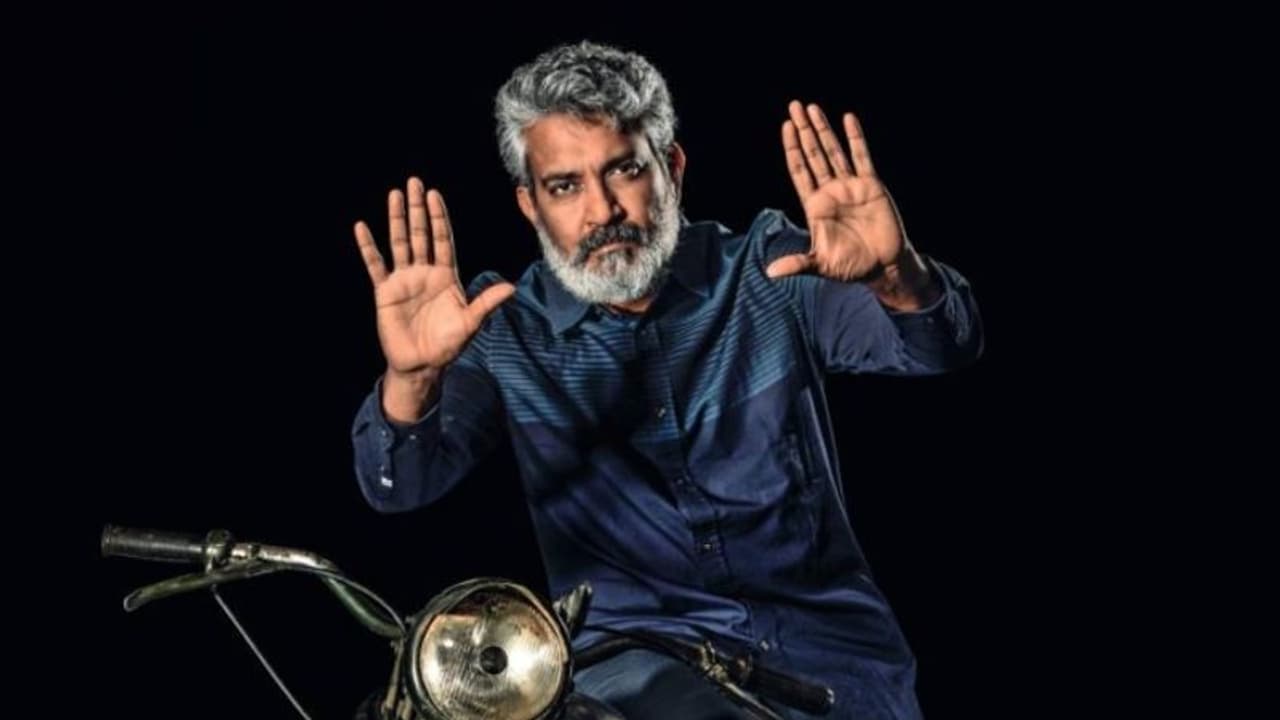 90 കോടി ബജറ്റില്‍ 915 കോടി കളക്ഷന്‍! ആ തിരക്കഥ വേണ്ടെന്ന് പറഞ്ഞതില്‍ രാജമൗലി പിന്നീട് ഖേദിച്ചു