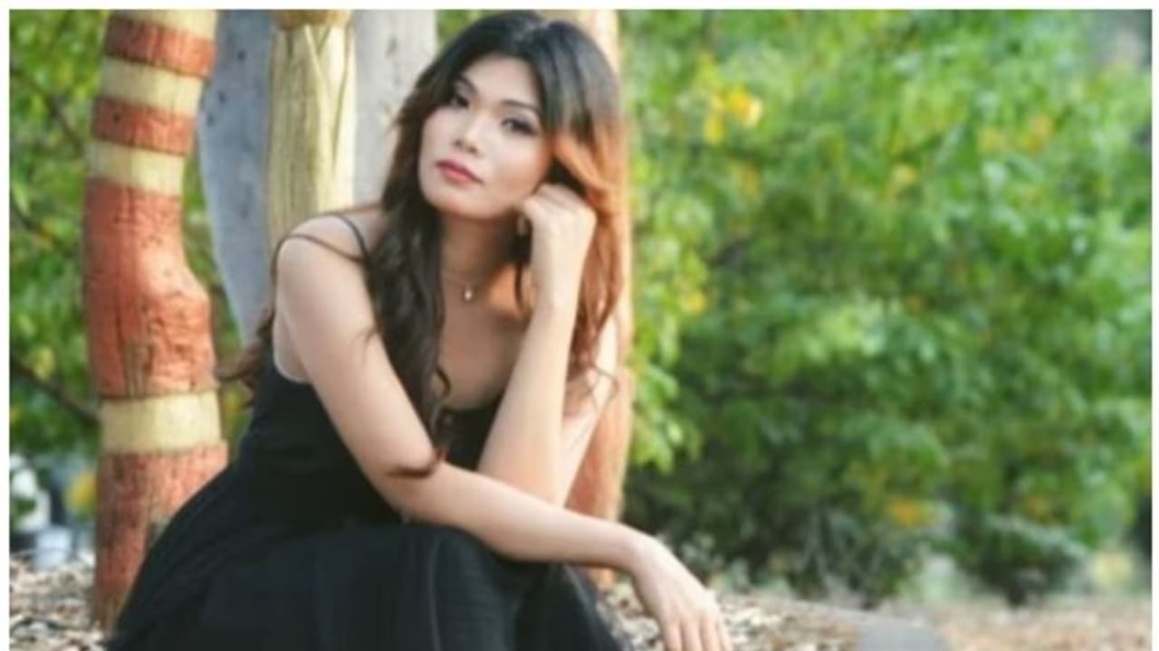 സ്തനാർബുദം ബാധിച്ചു, ശ്വാസകോശത്തിലേക്കും പടർന്നു ; മുൻ മിസ് ഇന്ത്യ മത്സരാർഥി അന്തരിച്ചു സ്തനാർബുദം ബാധിച്ചു, ശ്വാസകോശത്തിലേക്കും പടർന്നു ; മുൻ മിസ് ഇന്ത്യ മത്സരാർഥി അന്തരിച്ചു