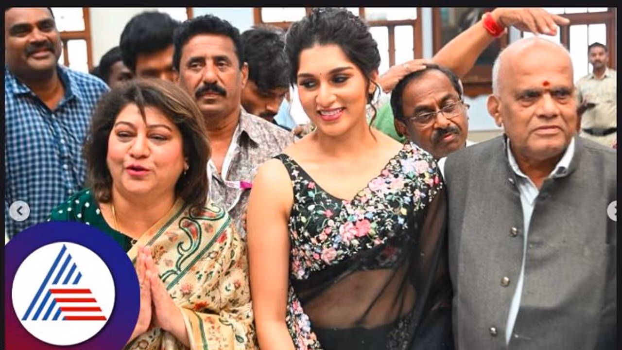 ಚಲನಚಿತ್ರೋದ್ಯಮಕ್ಕೆ ಸರ್ಕಾರದಿಂದ ಸಂಪೂರ್ಣ ಸಹಕಾರ: ಸಿಎಂ ಭರವಸೆ ಚಲನಚಿತ್ರೋದ್ಯಮಕ್ಕೆ ಸರ್ಕಾರದಿಂದ ಸಂಪೂರ್ಣ ಸಹಕಾರ: ಸಿಎಂ ಭರವಸೆ